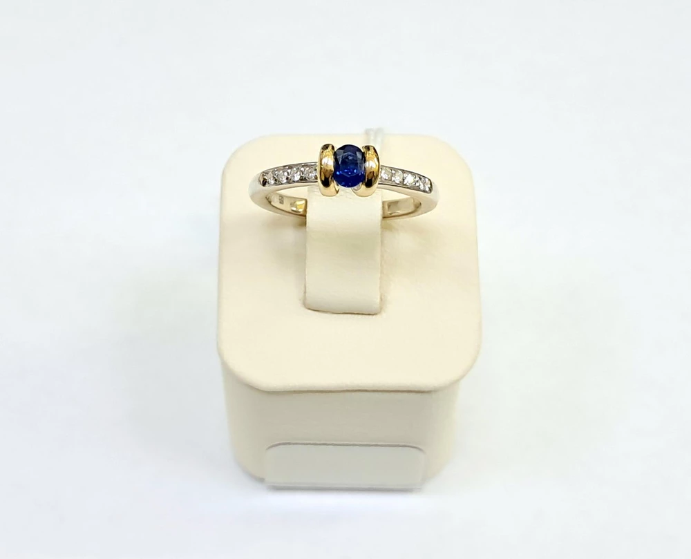 Кольцо с сапфиром из красного золота 750 пробы