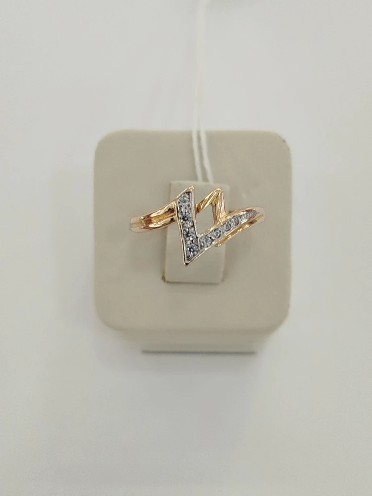 Кольцо с фианитом из красного золота 585 пробы