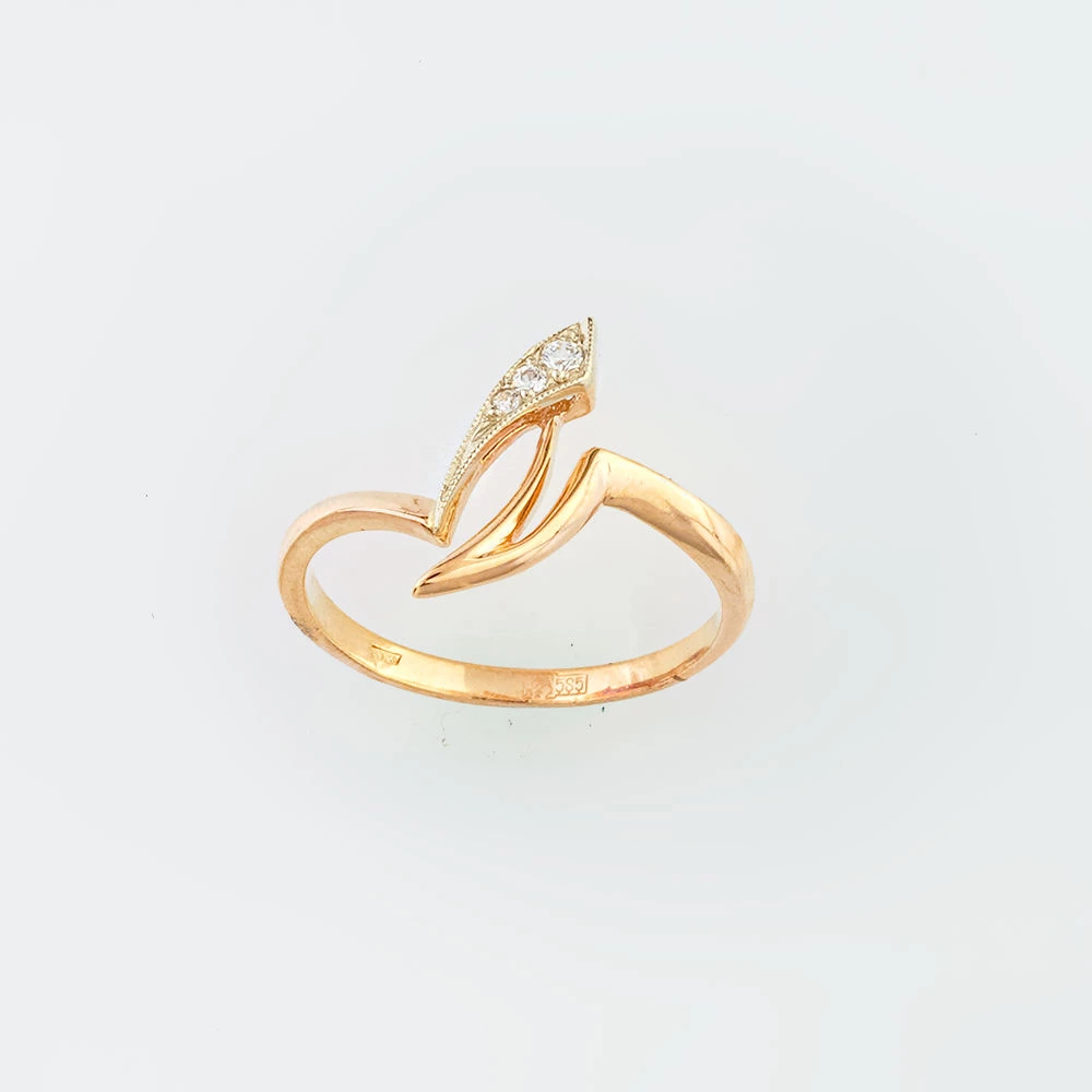 Кольцо с фианитом из красного золота 585 пробы Кольцо с фианитом из красного золота 585 пробы