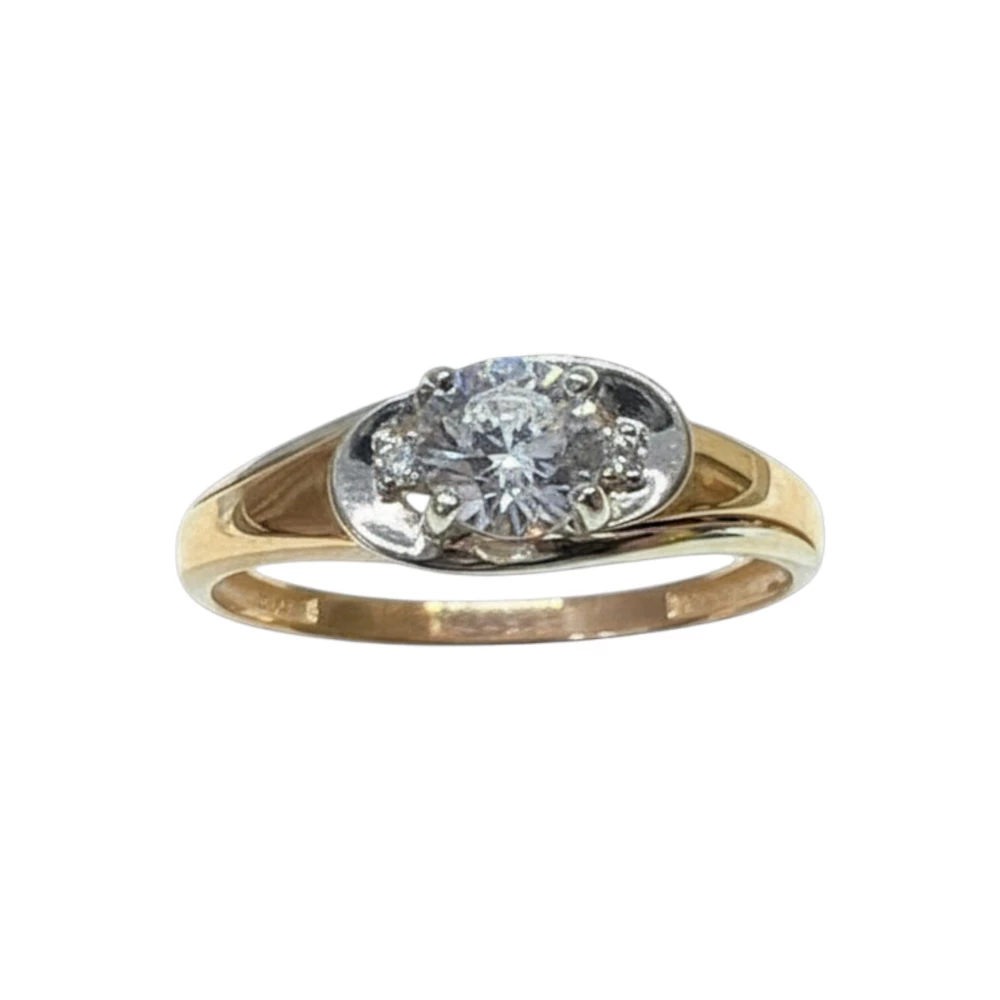 Кольцо с фианитом из красного золота 585 пробы Кольцо с фианитом из красного золота 585 пробы