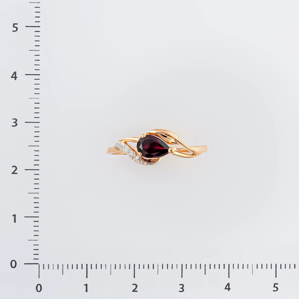 Кольцо с гранатом из красного золота 585 пробы Кольцо с гранатом из красного золота 585 пробы
