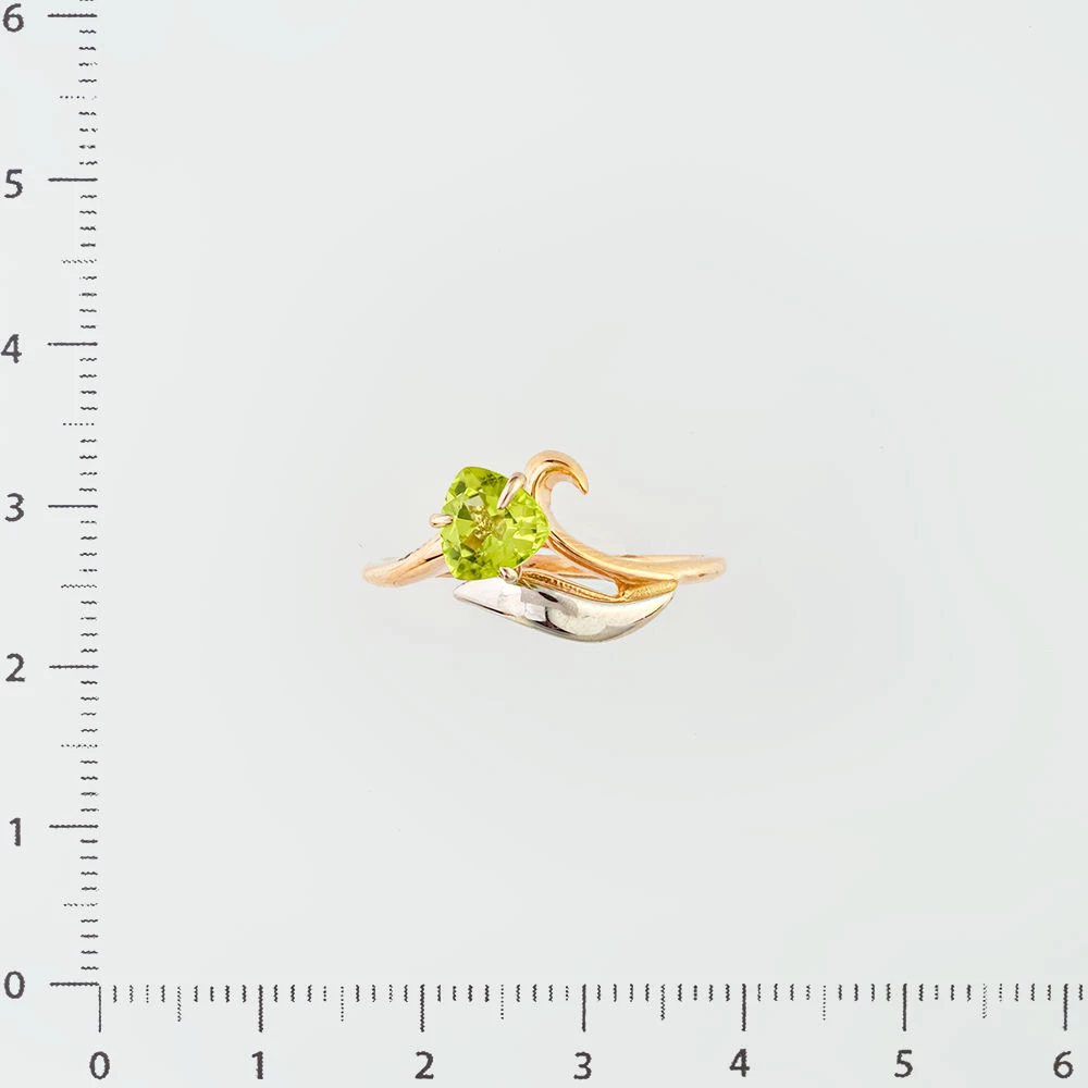 Кольцо с хризолитом из красного золота 585 пробы Кольцо с хризолитом из красного золота 585 пробы