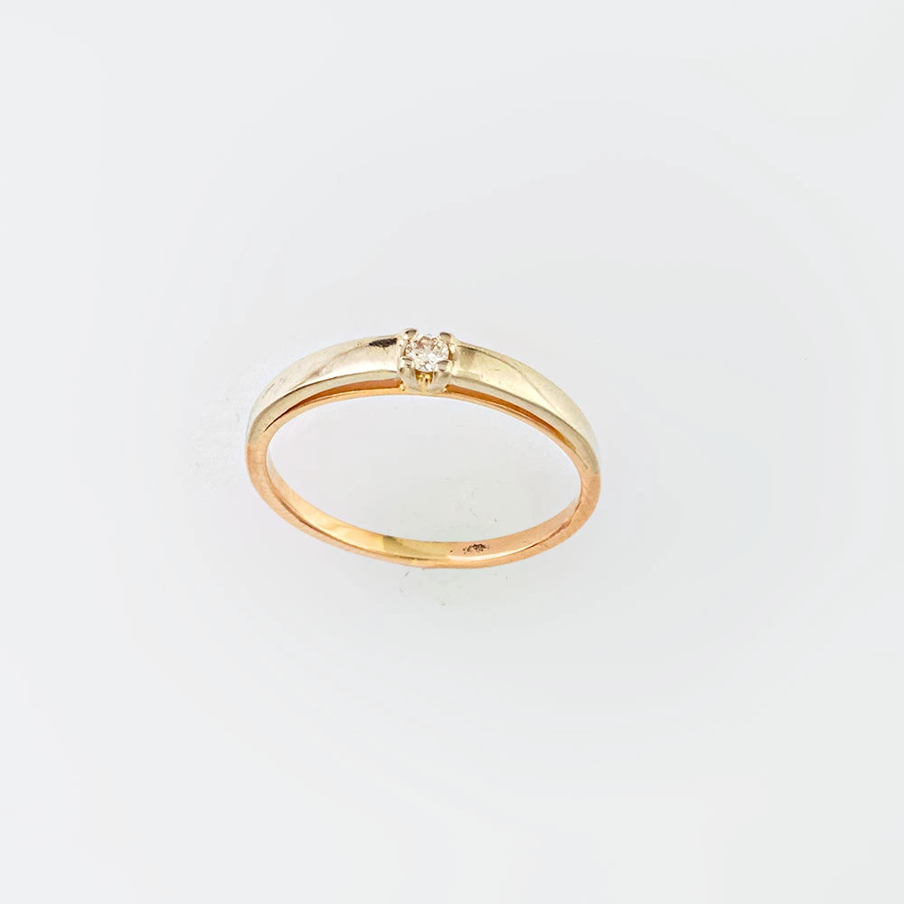 Кольцо с бриллиантом из красного золота 585 пробы