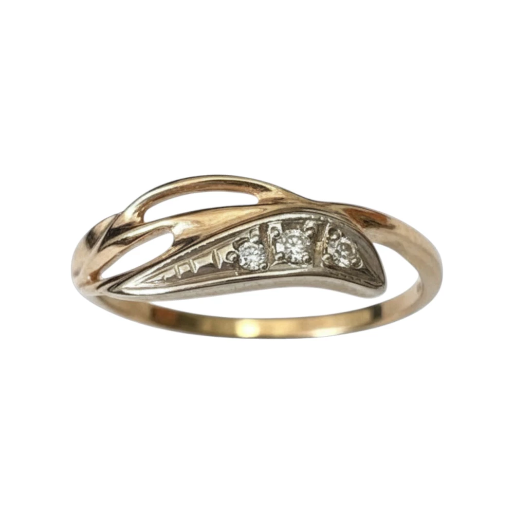 Кольцо с фианитом из красного золота 585 пробы Кольцо с фианитом из красного золота 585 пробы