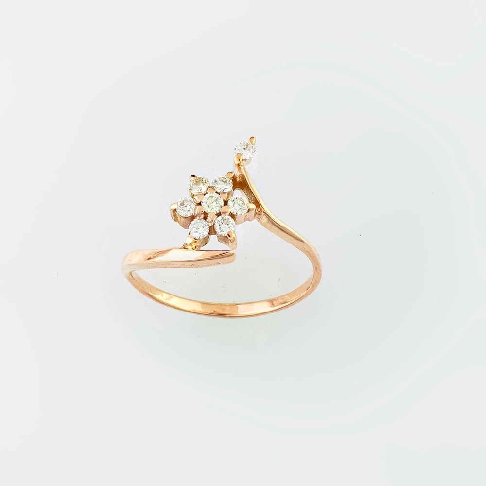 Кольцо с бриллиантом из красного золота 585 пробы