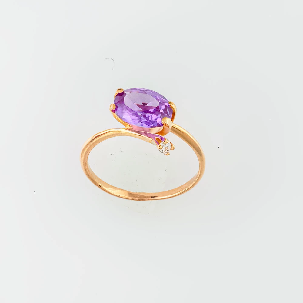 Кольцо с александритом синтетическим из красного золота 585 пробы Кольцо с александритом синтетическим из красного золота 585 пробы