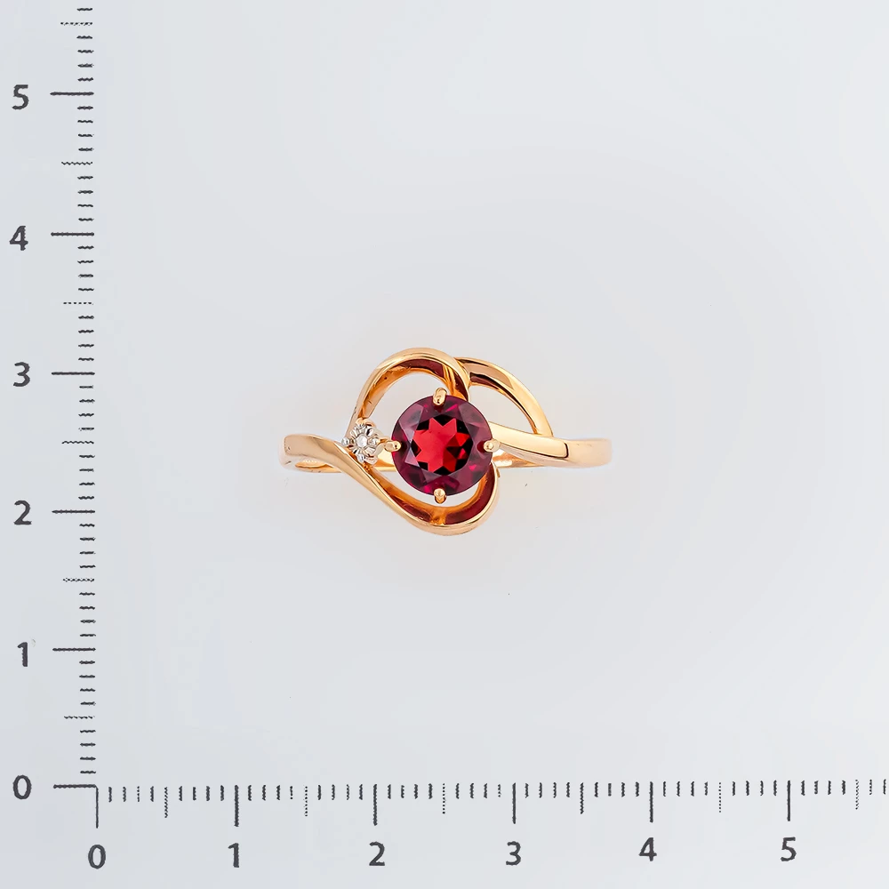 Кольцо с гранатом из красного золота 585 пробы