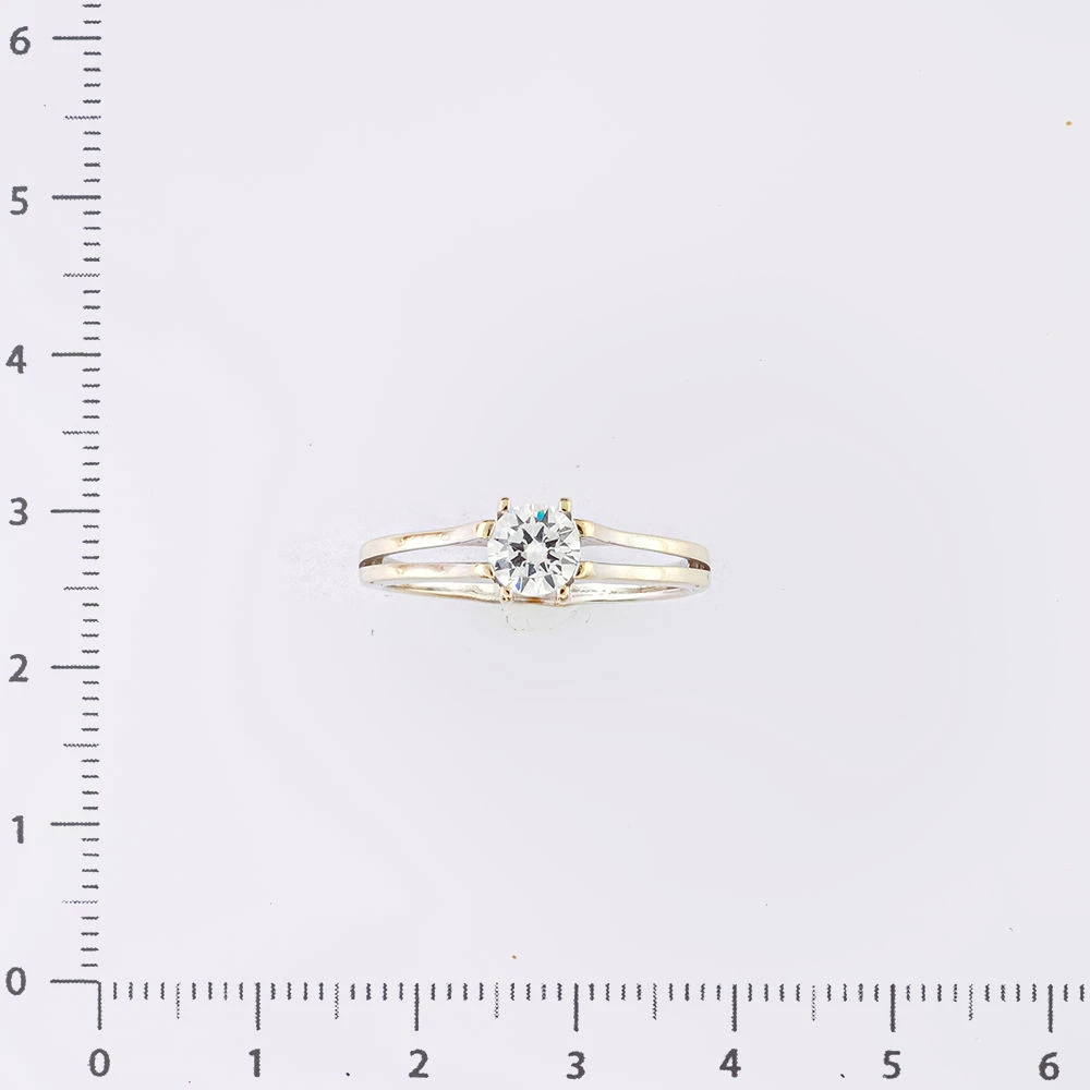 Кольцо с фианитом из белого золота 585 пробы Кольцо с фианитом из белого золота 585 пробы