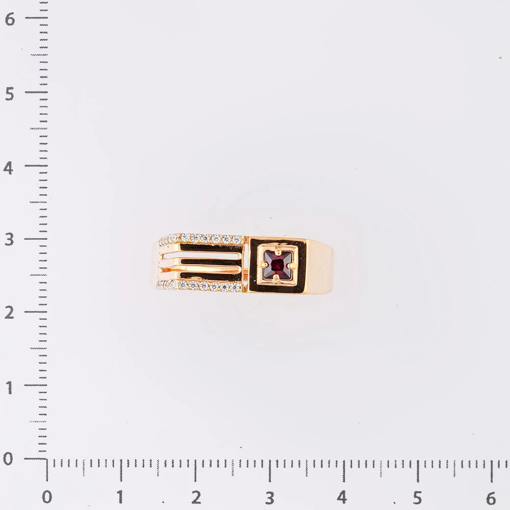Кольцо с гранатом из красного золота 585 пробы Кольцо с гранатом из красного золота 585 пробы
