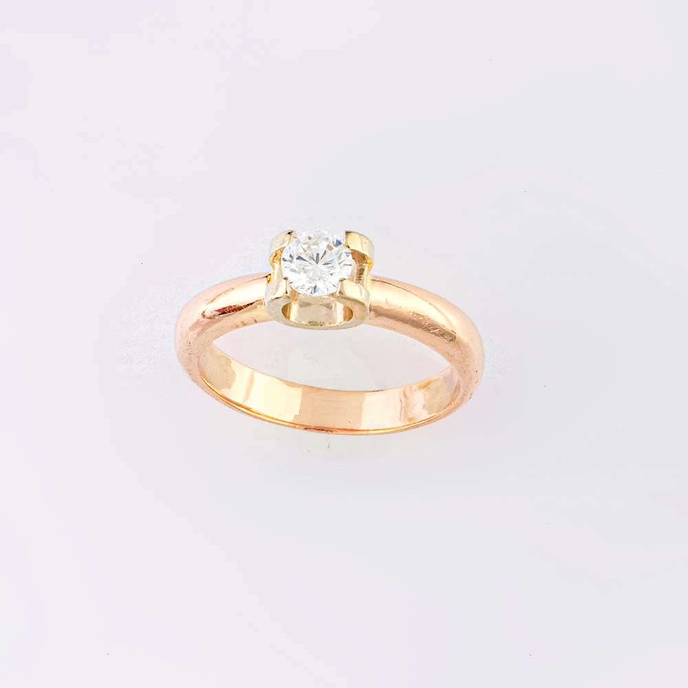 Кольцо с фианитом из красного золота 585 пробы