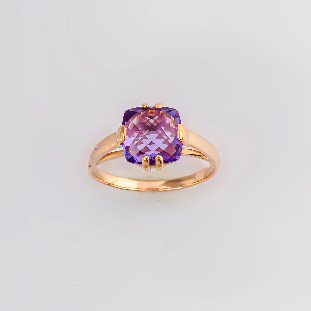 Кольцо с аметистом из красного золота 585 пробы Кольцо с аметистом из красного золота 585 пробы