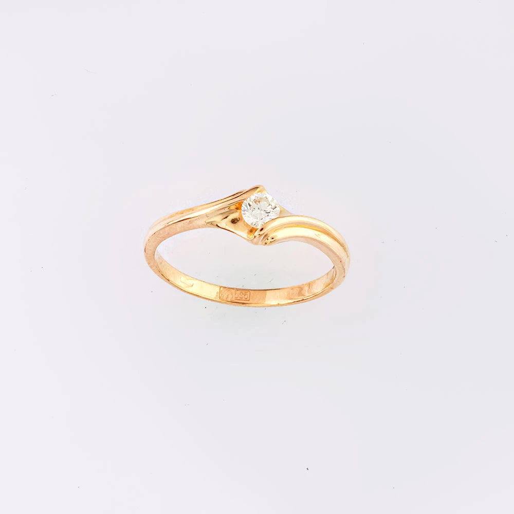 Кольцо с бриллиантом из красного золота 585 пробы