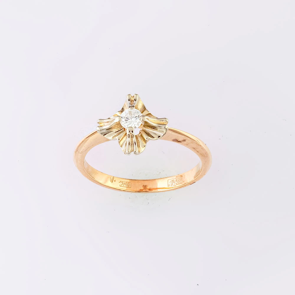 Кольцо с бриллиантом из красного золота 585 пробы