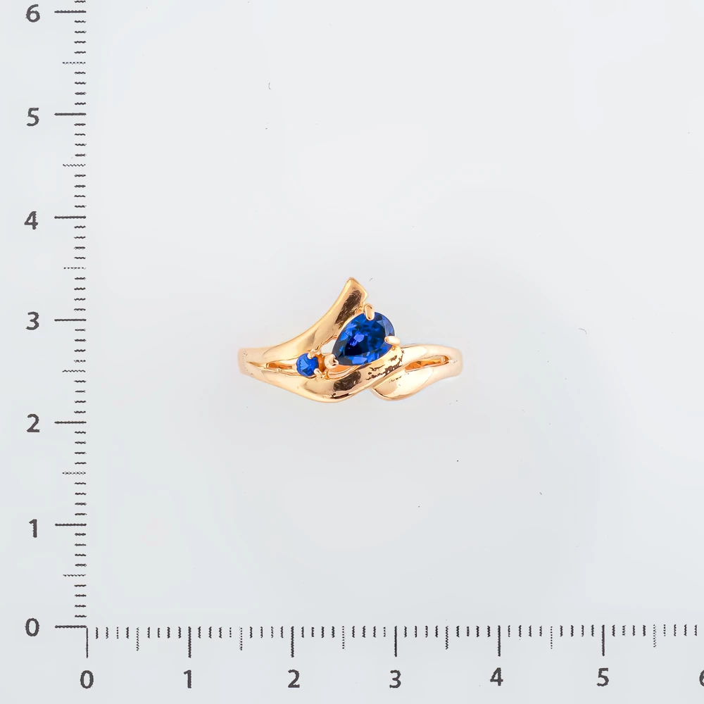 Кольцо с сапфиром синтетическим из красного золота 585 пробы Кольцо с сапфиром синтетическим из красного золота 585 пробы