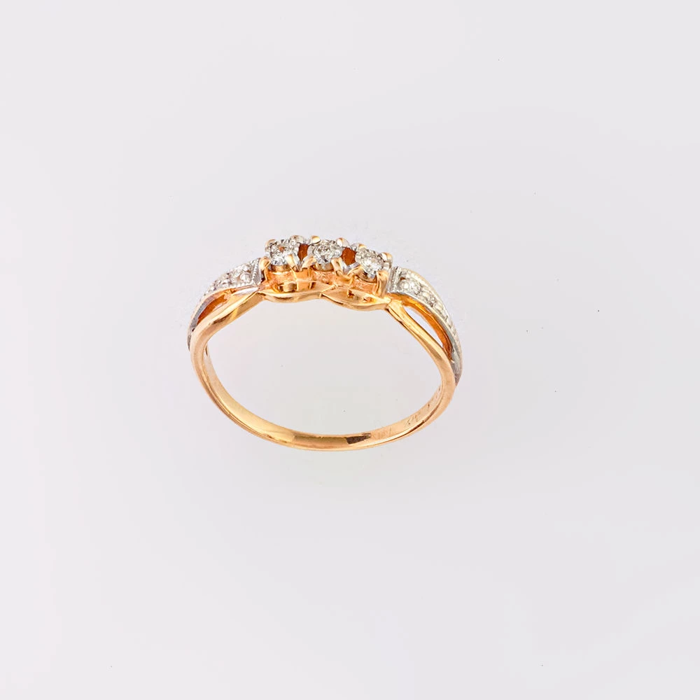 Кольцо с бриллиантом из красного золота 585 пробы