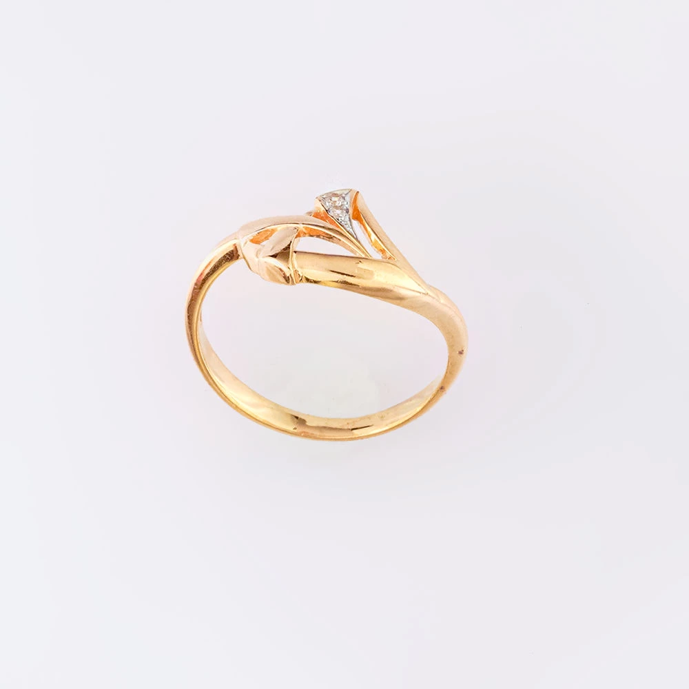 Кольцо с фианитом из красного золота 585 пробы