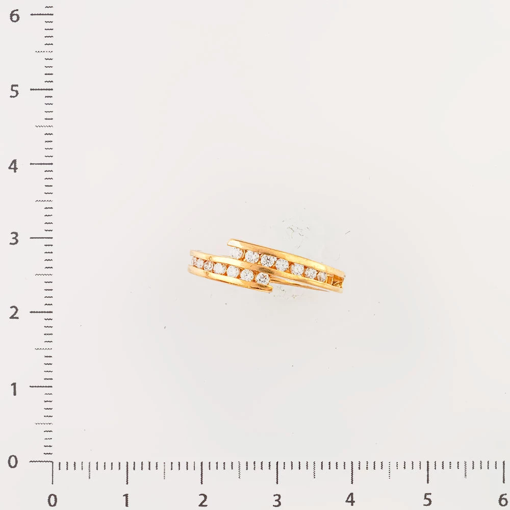 Кольцо с бриллиантом из красного золота 585 пробы