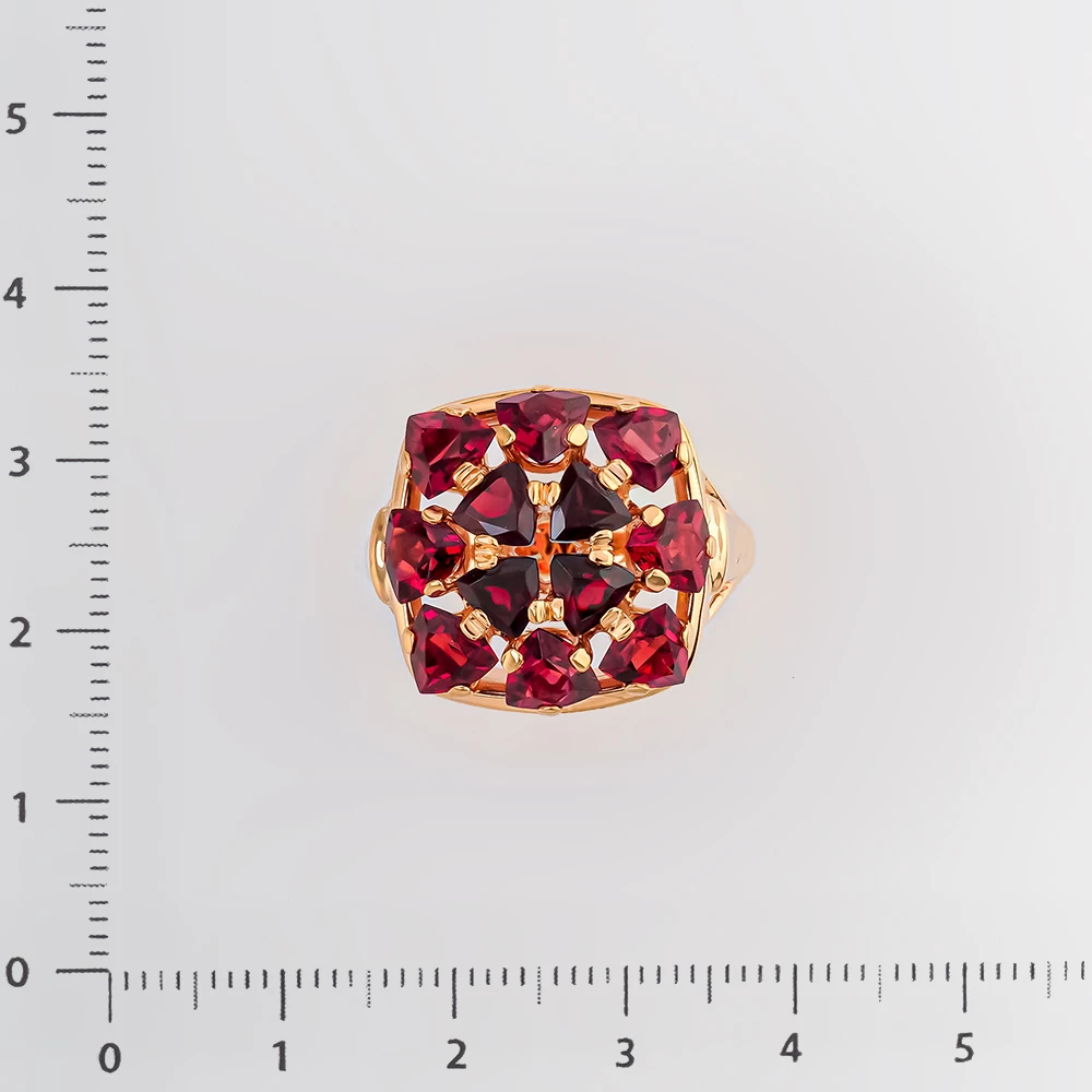 Кольцо с гранатом из красного золота 585 пробы