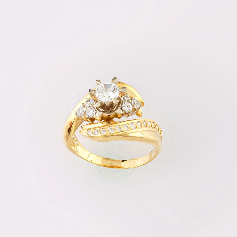 Кольцо с фианитом из желтого золота 585 пробы