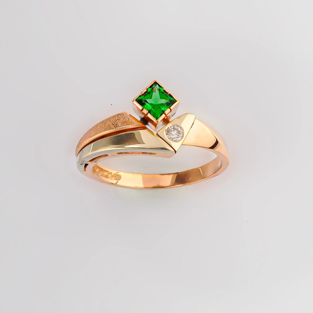 Кольцо с ситаллом из красного золота 585 пробы