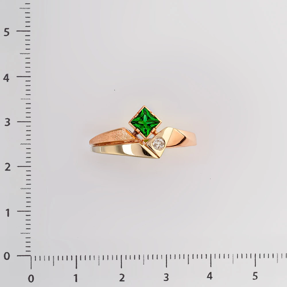 Кольцо с ситаллом из красного золота 585 пробы