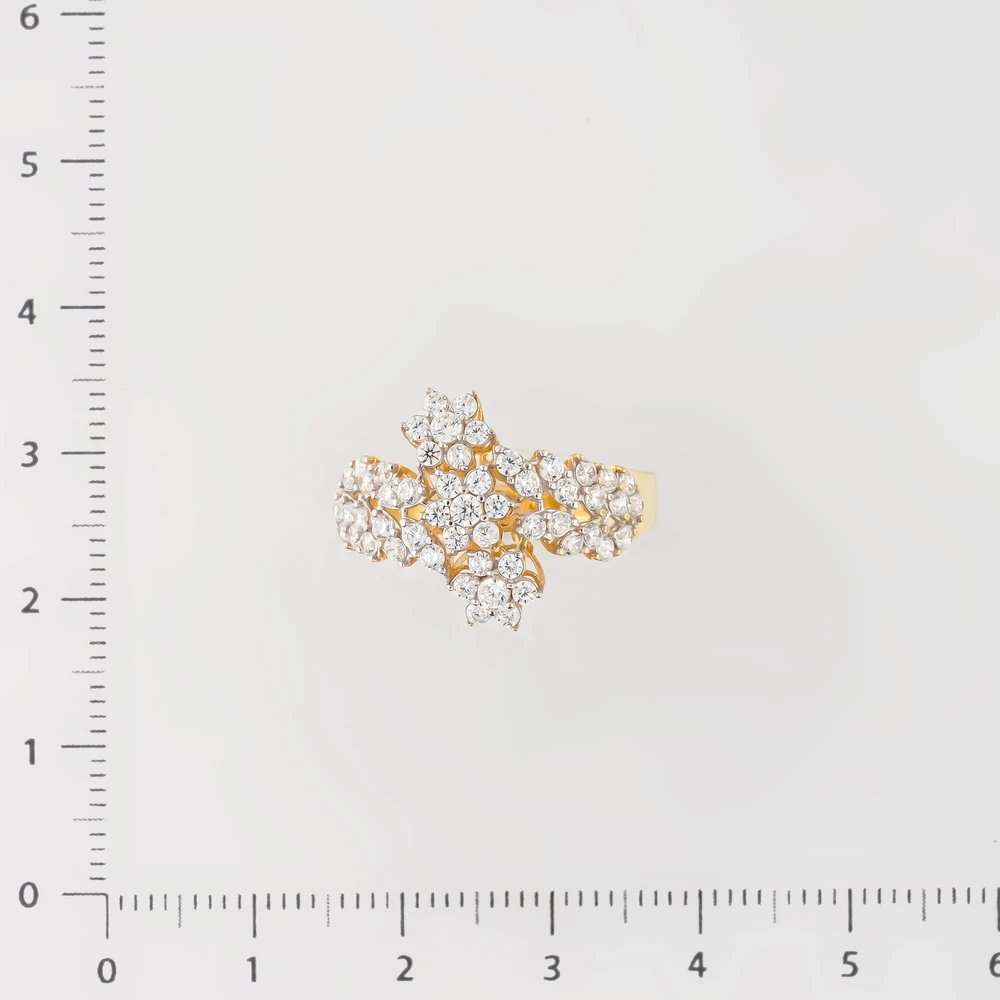 Кольцо с фианитом из желтого золота 585 пробы Кольцо с фианитом из желтого золота 585 пробы