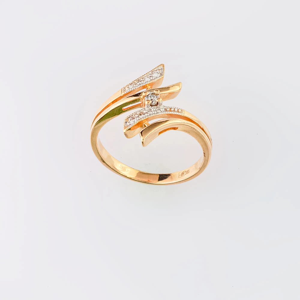 Кольцо с бриллиантом из красного золота 585 пробы