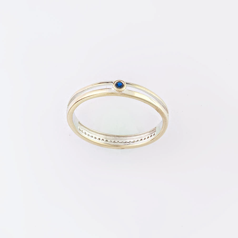 Кольцо с сапфиром из белого золота 585 пробы