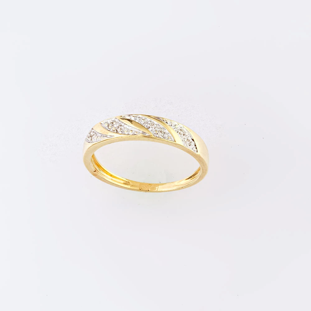 Кольцо с бриллиантом из желтого золота 585 пробы