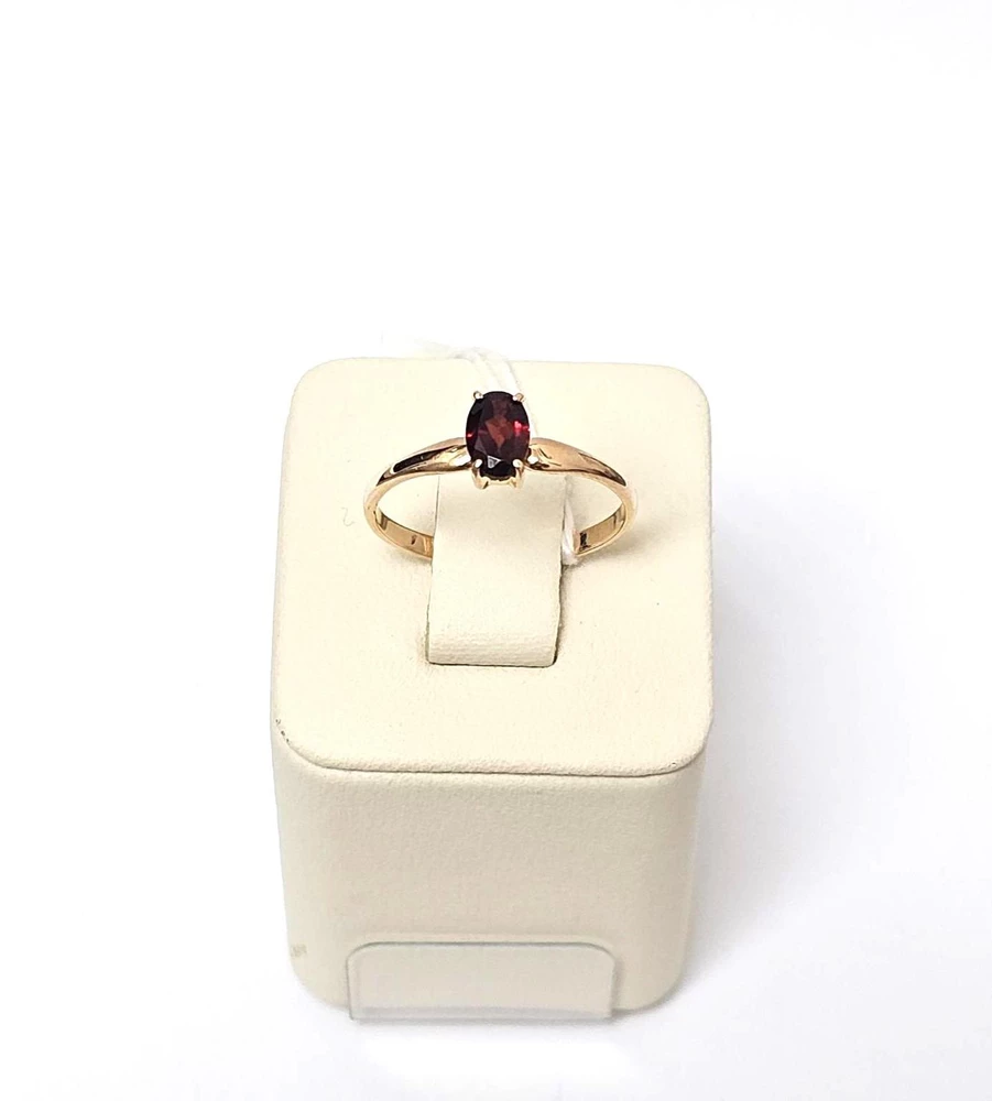 Кольцо с гранатом из красного золота 585 пробы