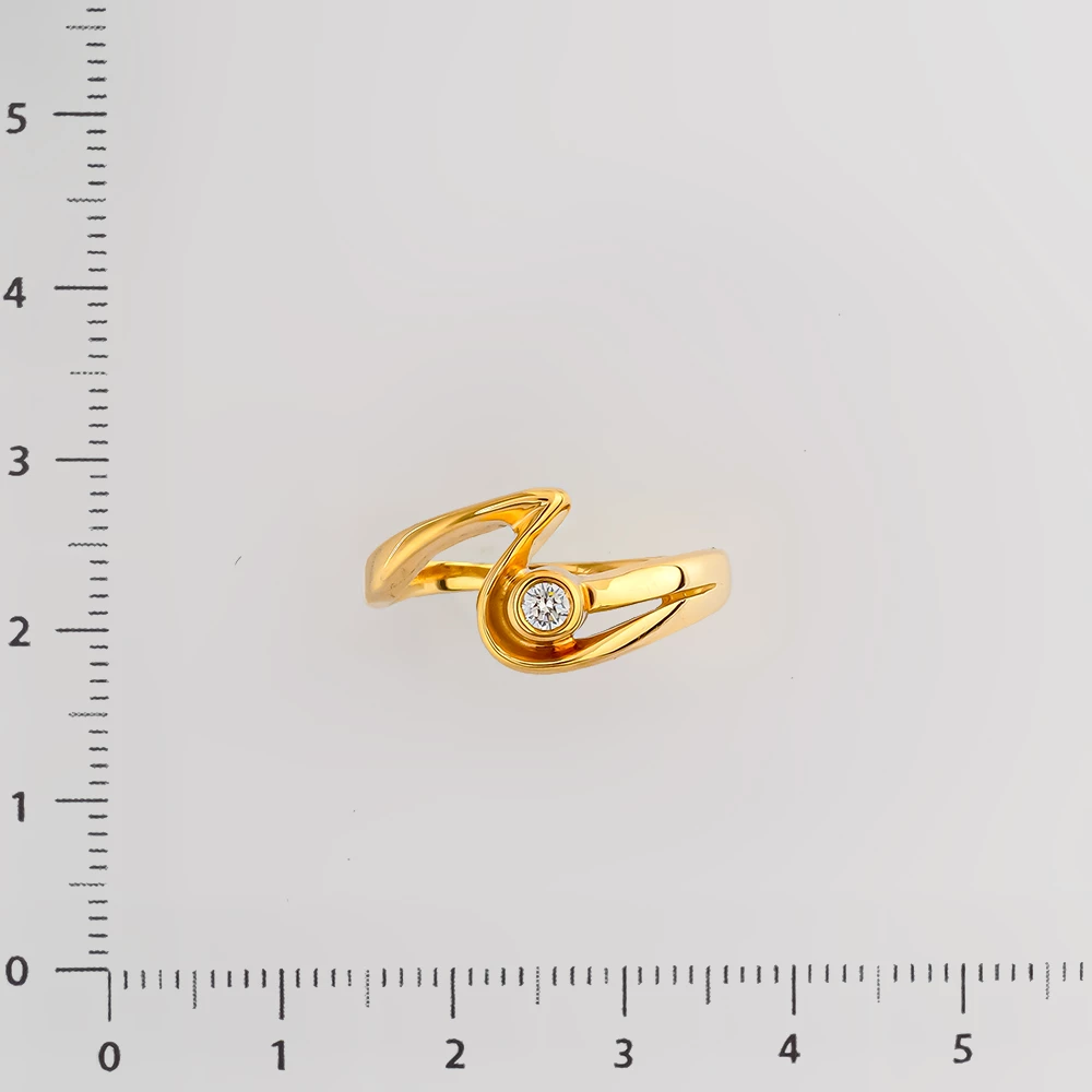 Кольцо с бриллиантом из желтого золота 750 пробы