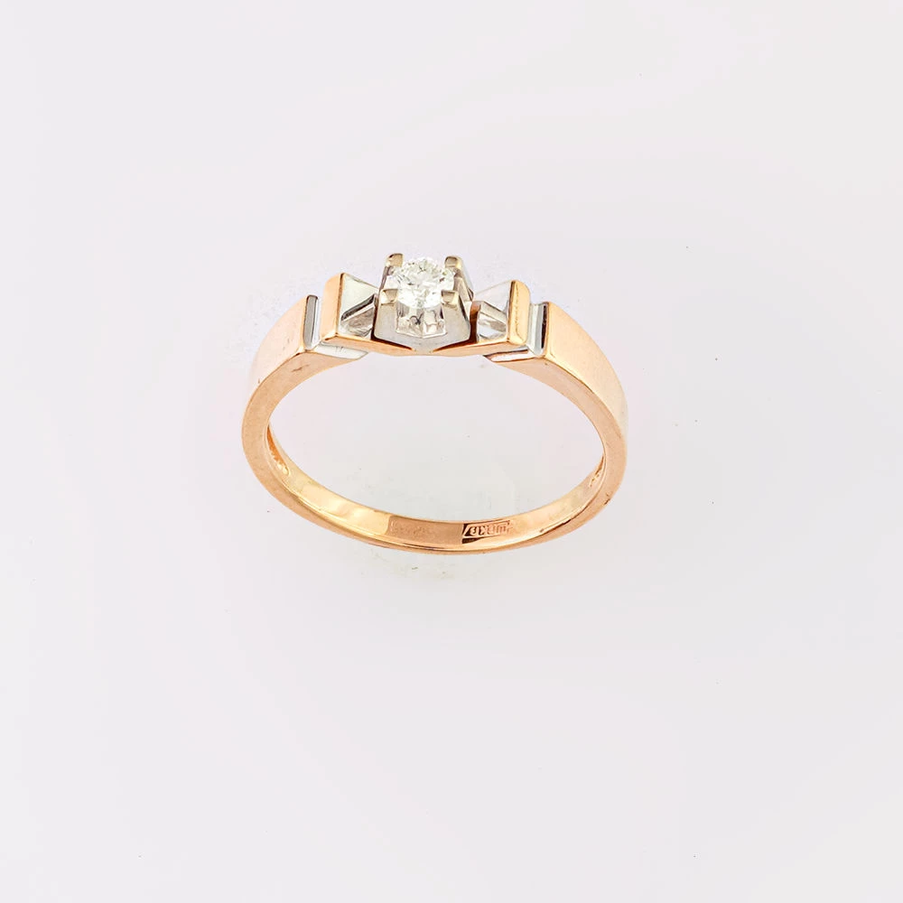 Кольцо с бриллиантом из красного золота 585 пробы