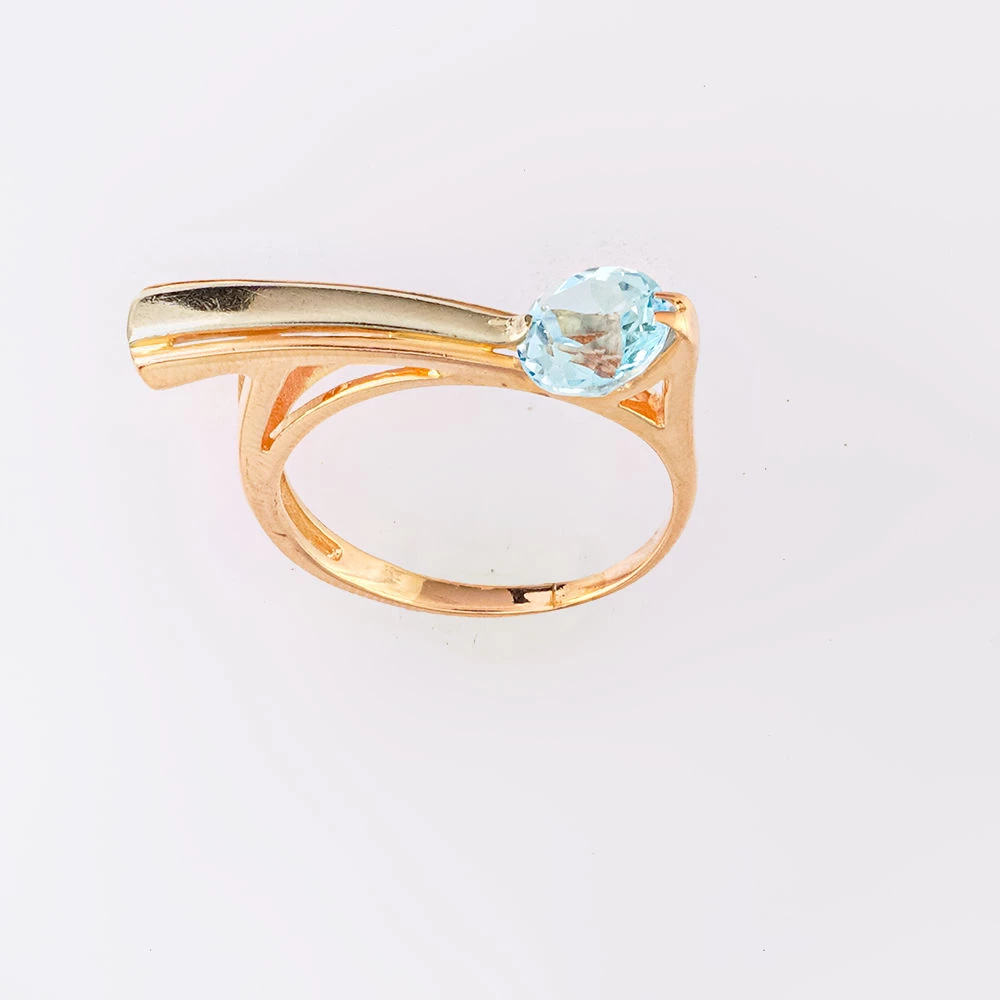 Кольцо с топазом из красного золота 585 пробы