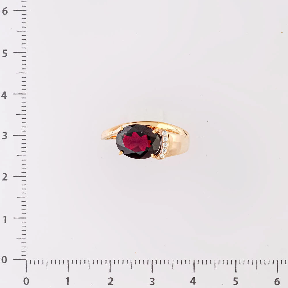 Кольцо с гранатом из красного золота 585 пробы
