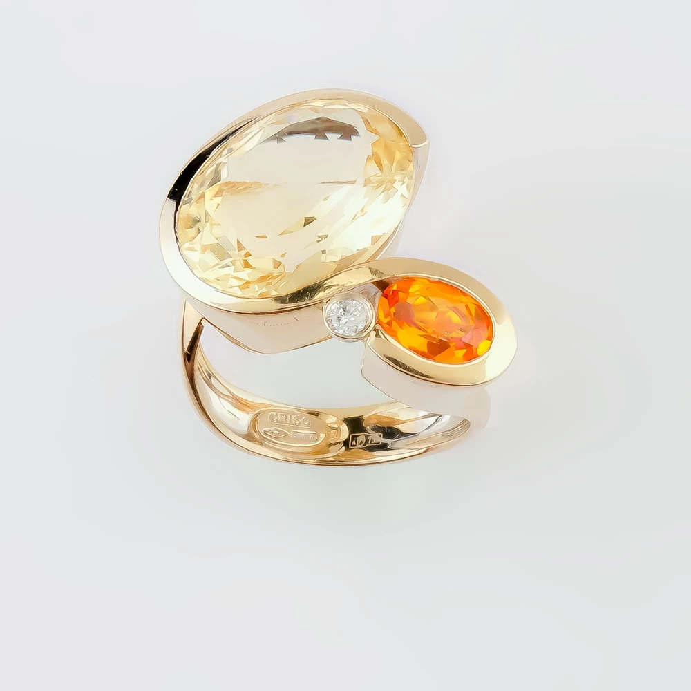 Кольцо с кварцем из желтого золота 750 пробы Кольцо с кварцем из желтого золота 750 пробы