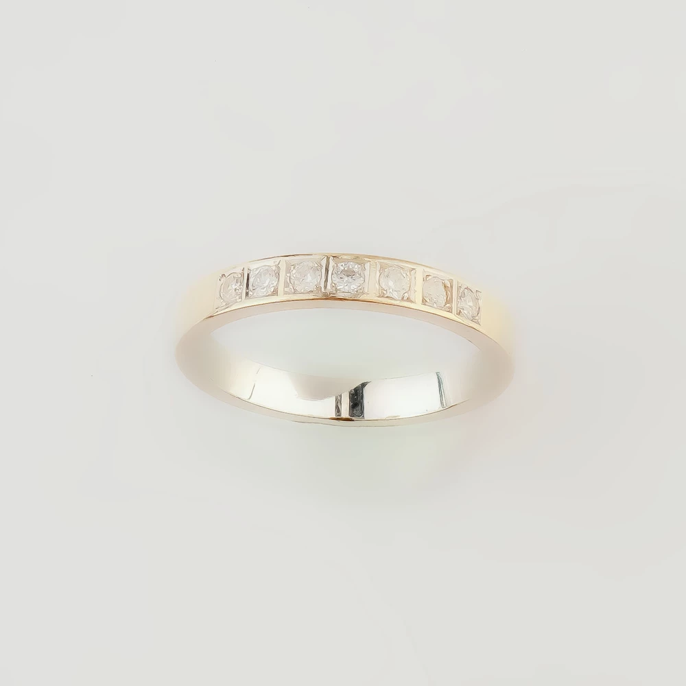 Кольцо с фианитом из белого золота 585 пробы Кольцо с фианитом из белого золота 585 пробы