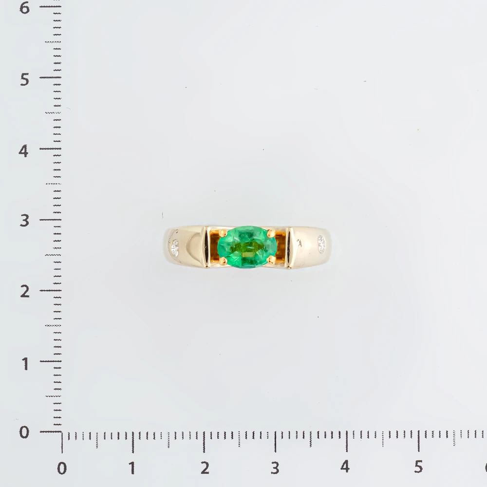 Кольцо с изумрудом из белого золота 750 пробы