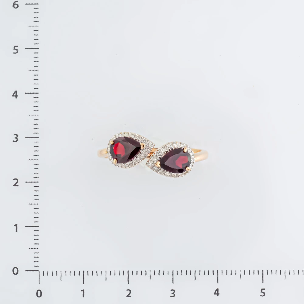 Кольцо с гранатом из красного золота 585 пробы