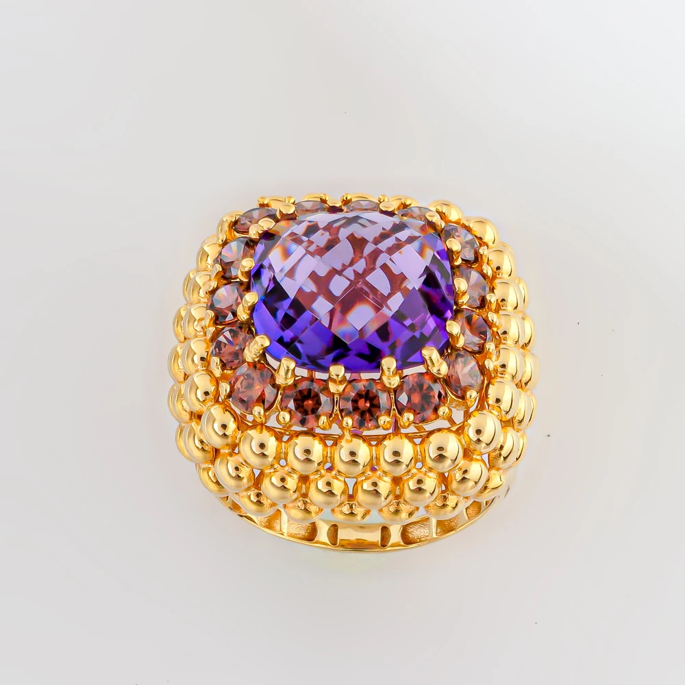 Кольцо с аметистом из желтого золота 585 пробы Кольцо с аметистом из желтого золота 585 пробы