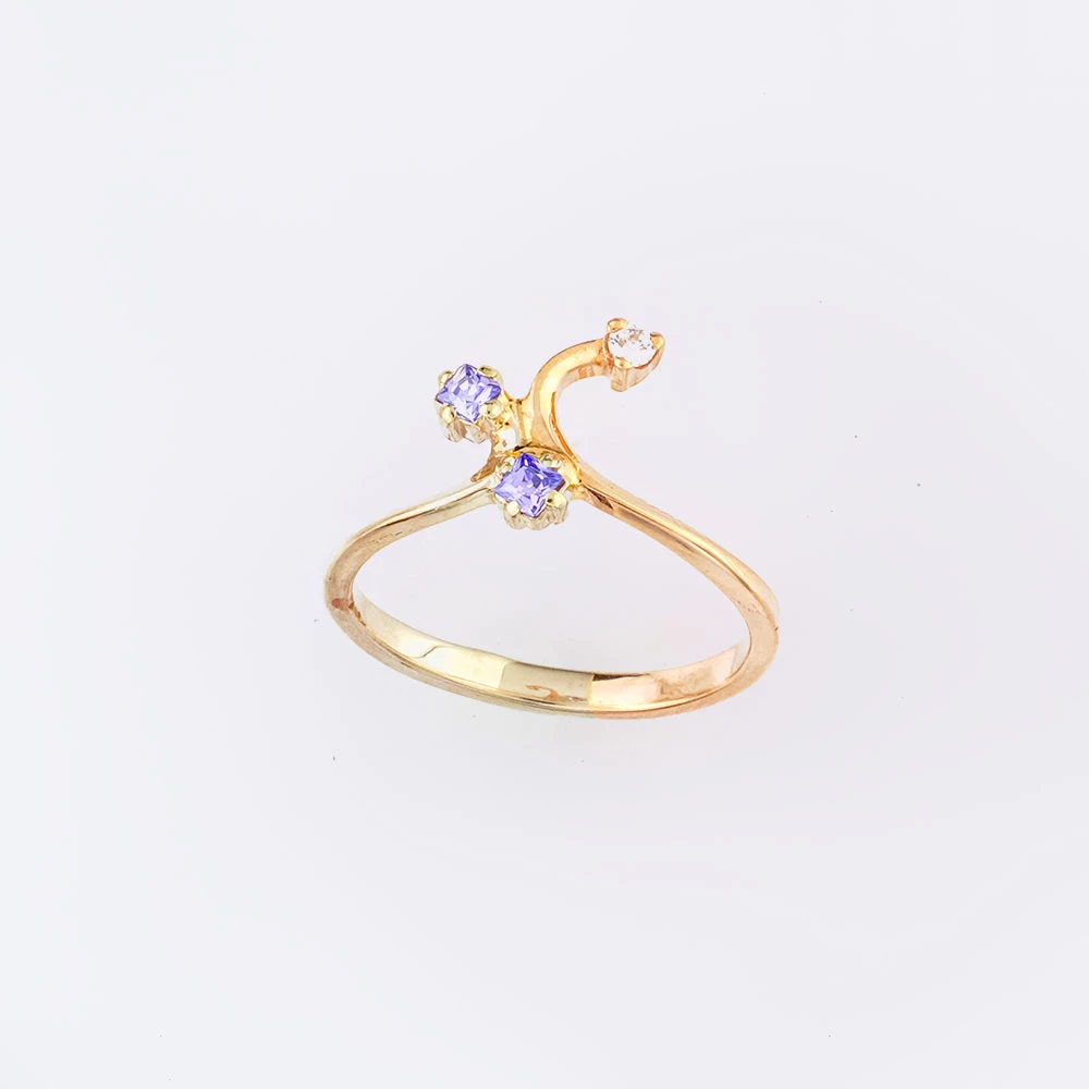 Кольцо с фианитом из красного золота 585 пробы