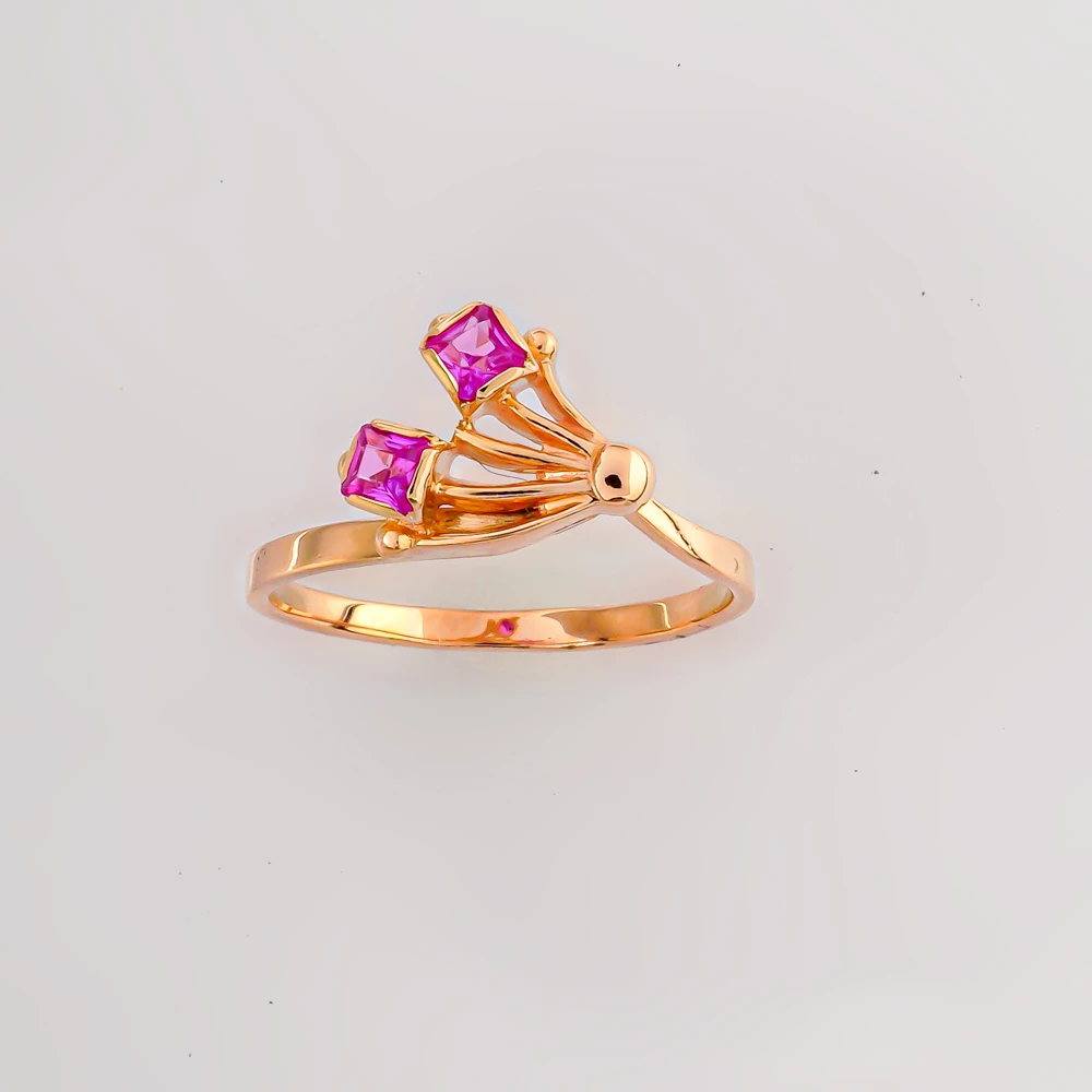 Кольцо с фианитом из красного золота 585 пробы