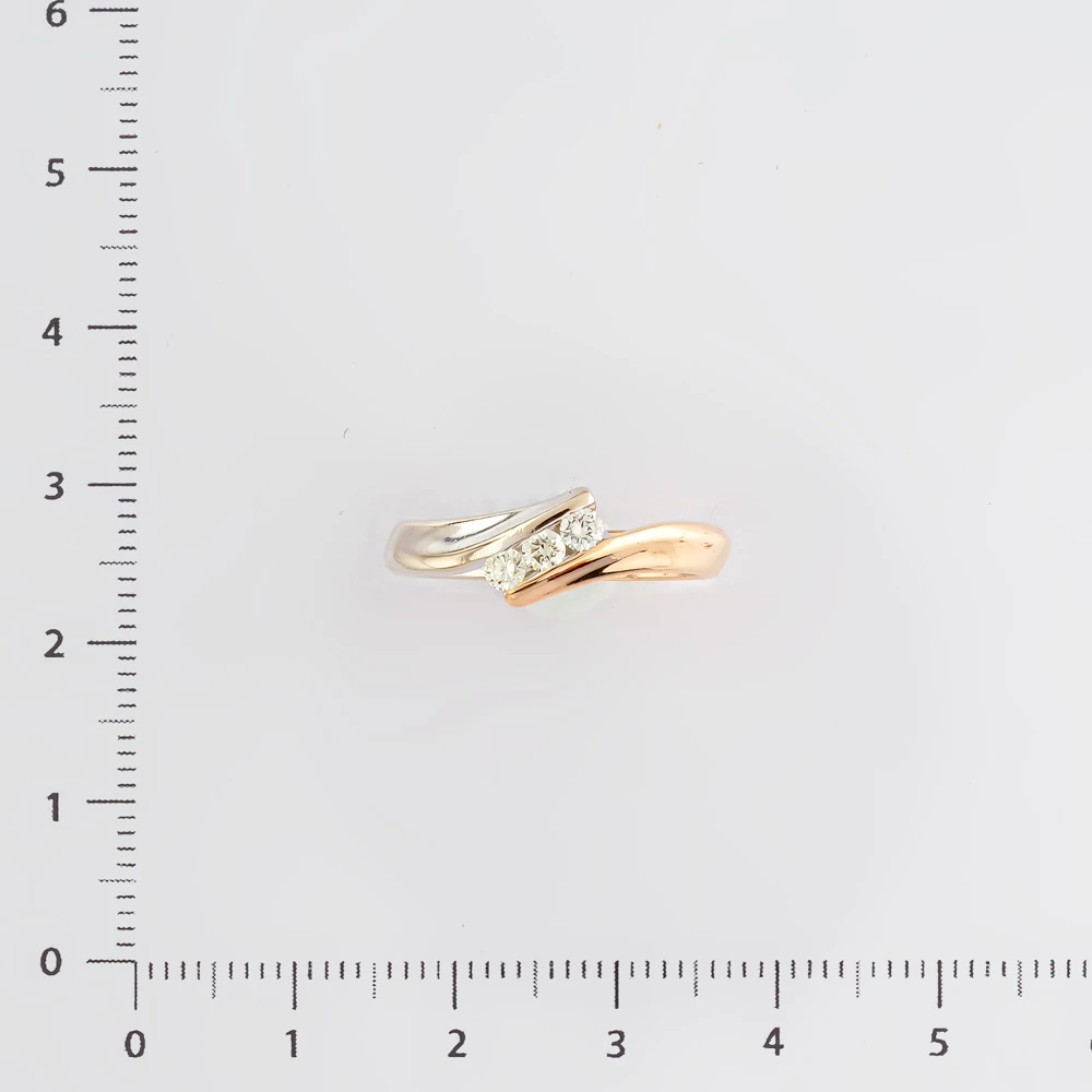 Кольцо с бриллиантом из красного золота 585 пробы