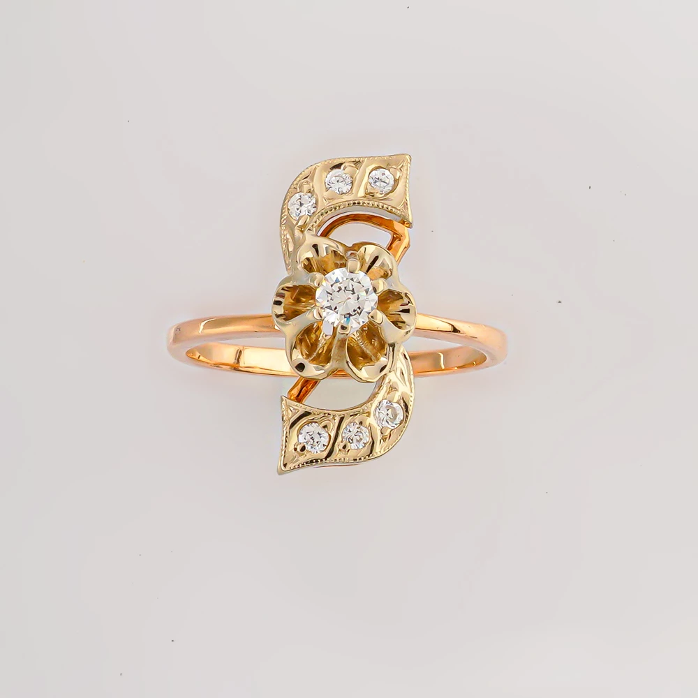 Кольцо с фианитом из красного золота 585 пробы