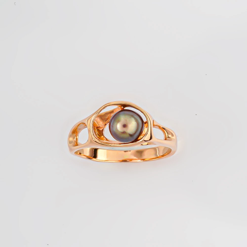 Кольцо с культивированным жемчугом из красного золота 585 пробы