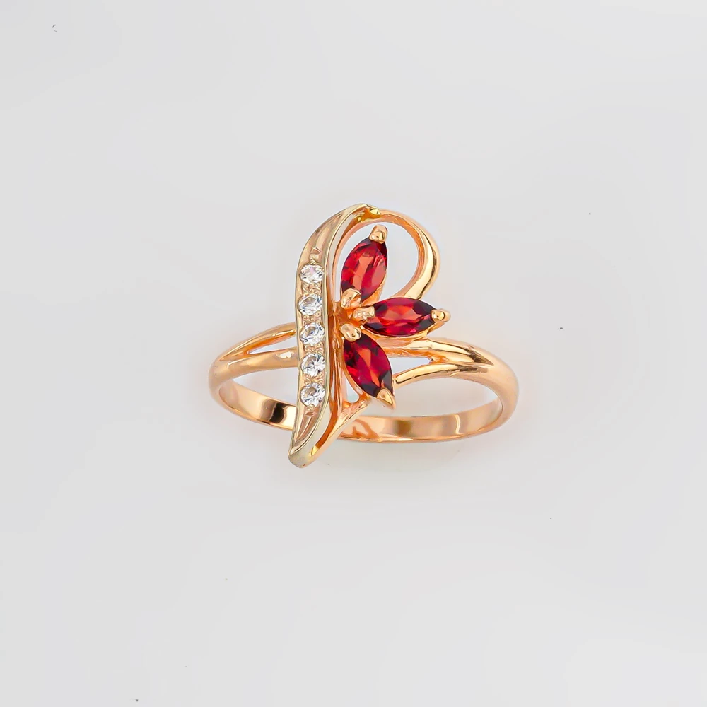 Кольцо с гранатом из красного золота 585 пробы