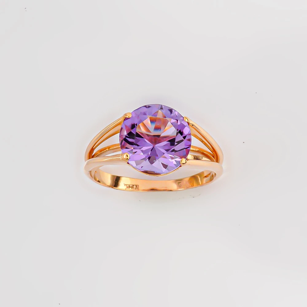 Кольцо с аметистом из красного золота 585 пробы Кольцо с аметистом из красного золота 585 пробы