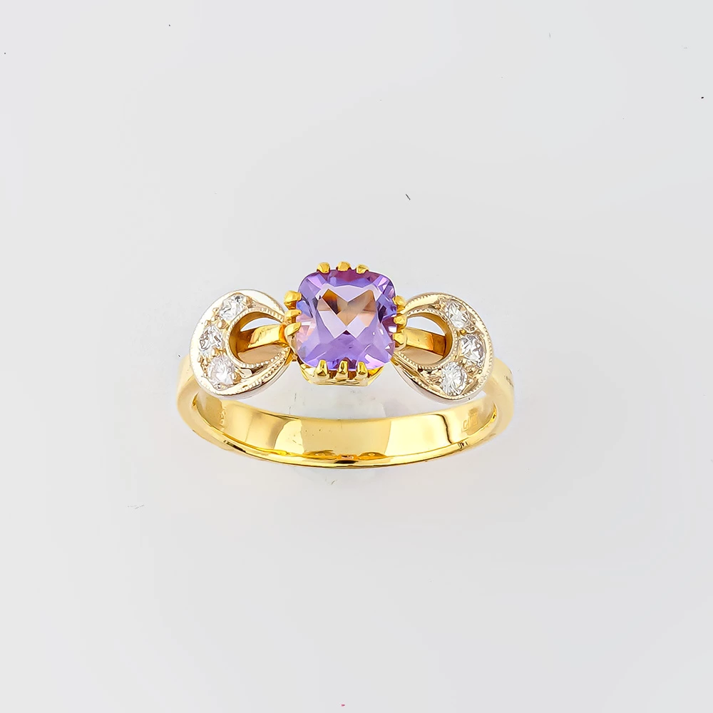 Кольцо с аметистом из желтого золота 750 пробы