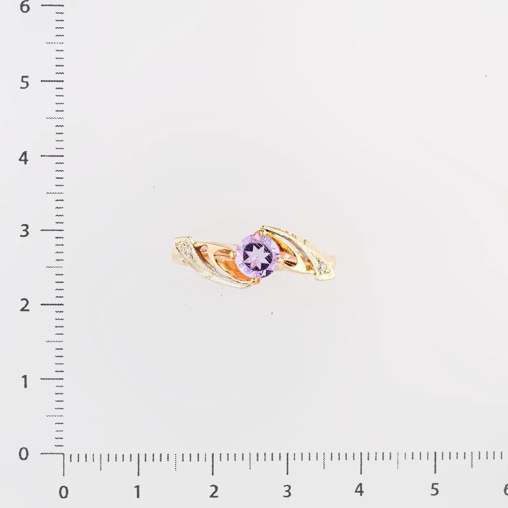 Кольцо с аметистом из красного золота 585 пробы Кольцо с аметистом из красного золота 585 пробы