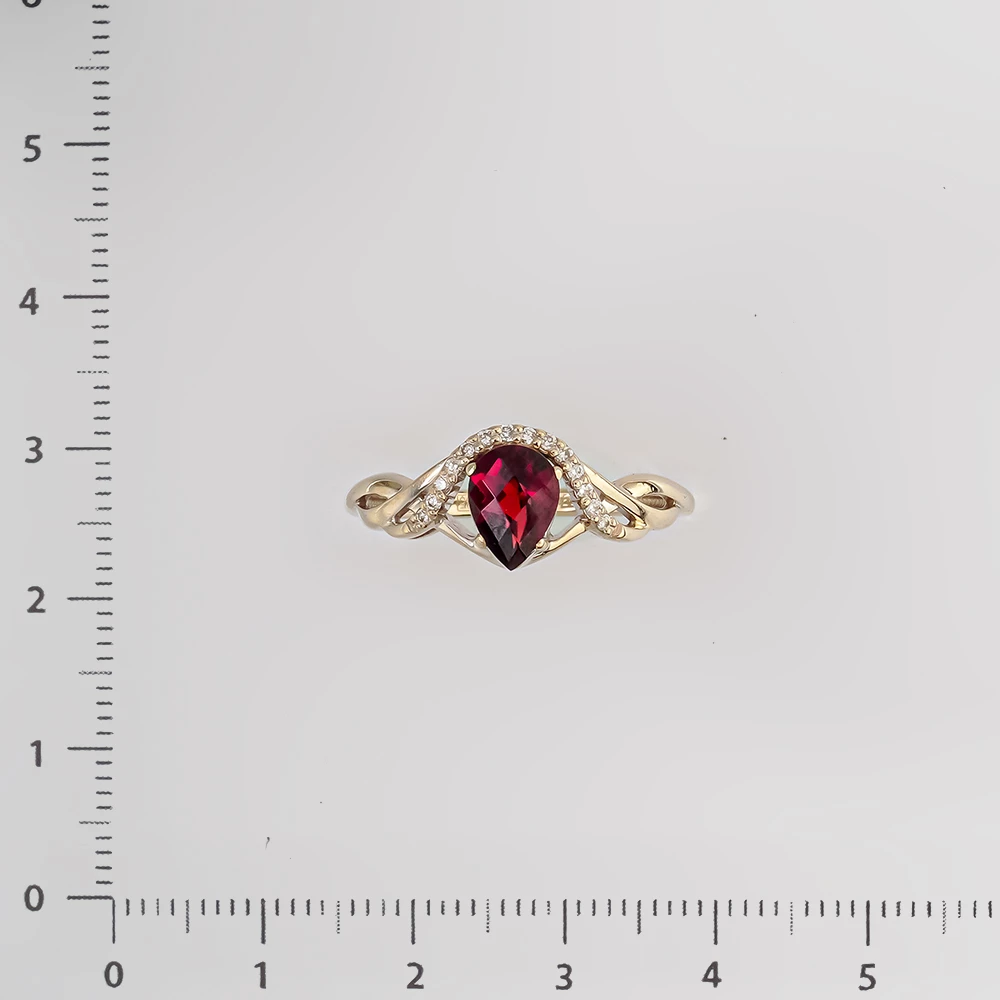 Кольцо с гранатом из белого золота 585 пробы