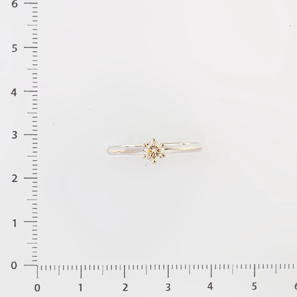 Кольцо с бриллиантом из белого золота 585 пробы